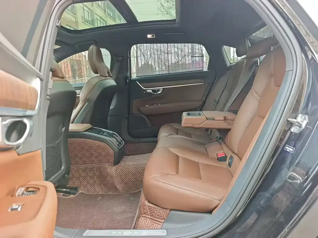 Volvo S90 2021 из CN, фото 2