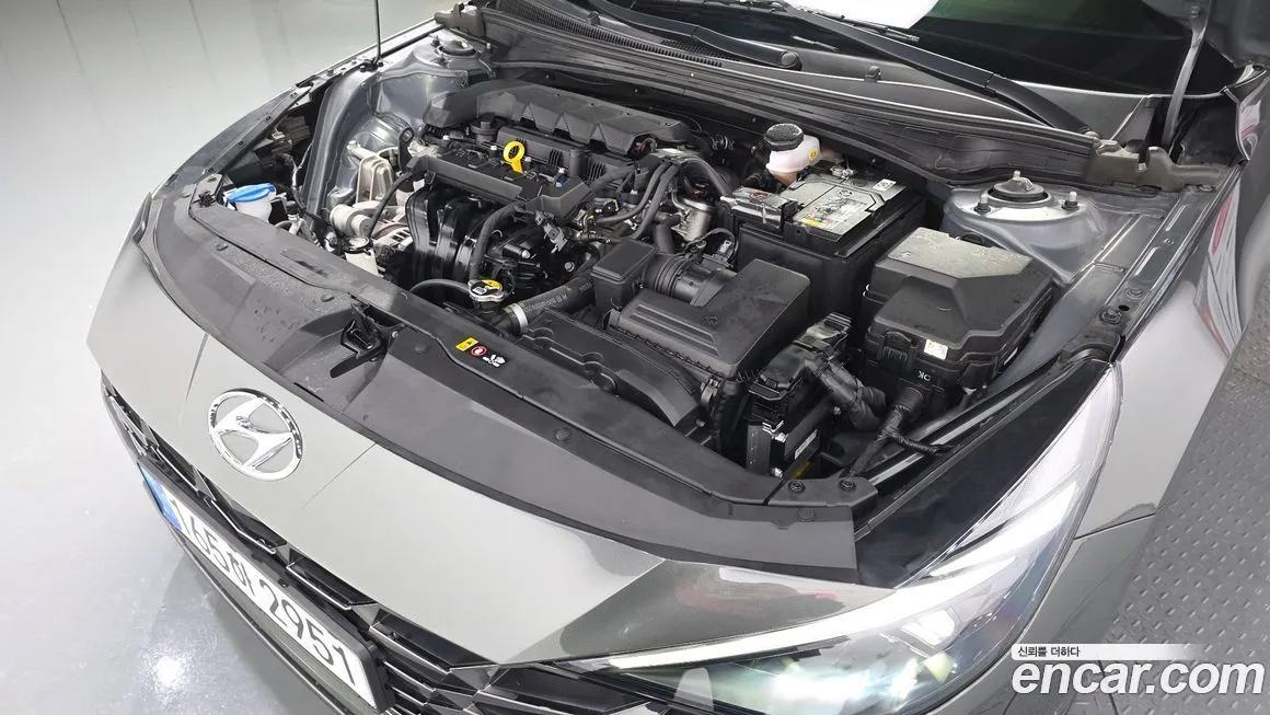 Hyundai AVANTE — фото 2