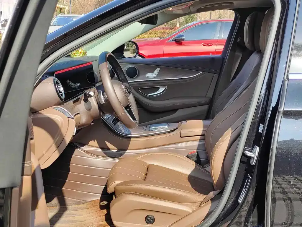 Mercedes-Benz E-Class 2022 из CN, фото 6