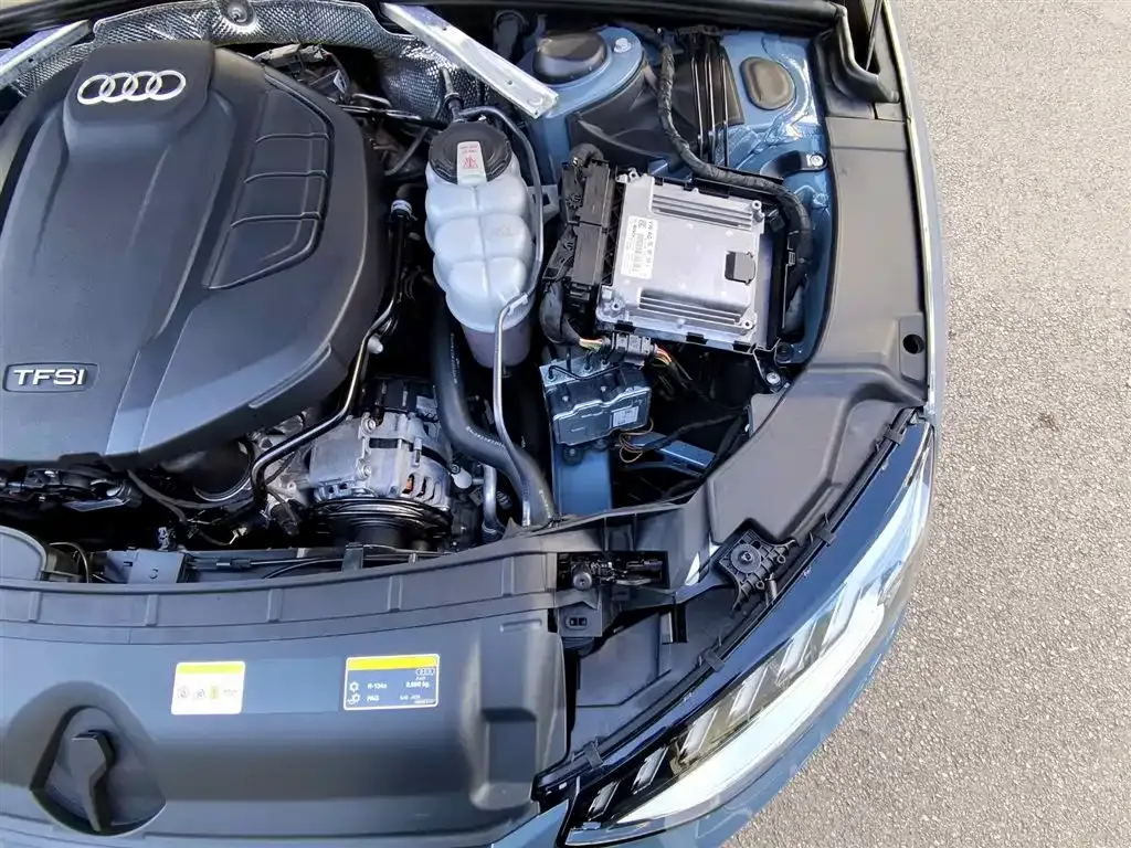 Audi A4L 2022 из CN, фото 6