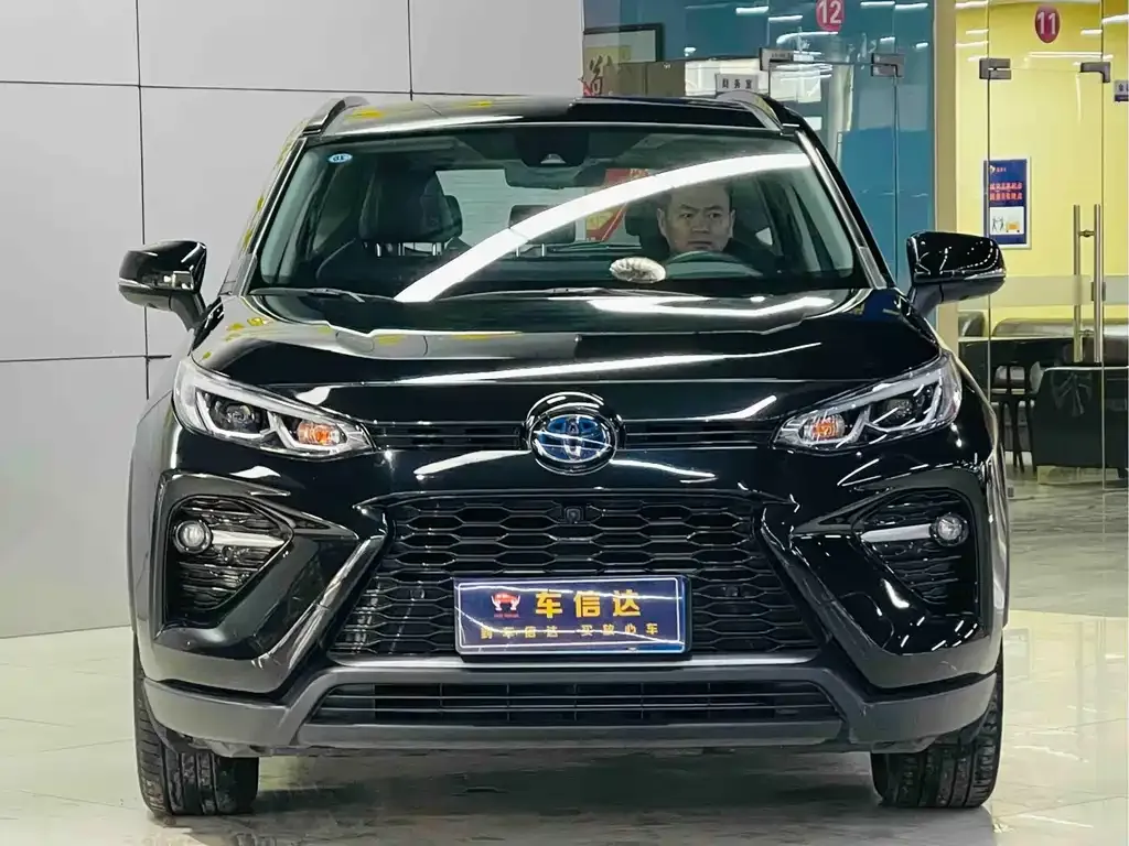 Toyota Wildlander 2023 из CN, фото 2