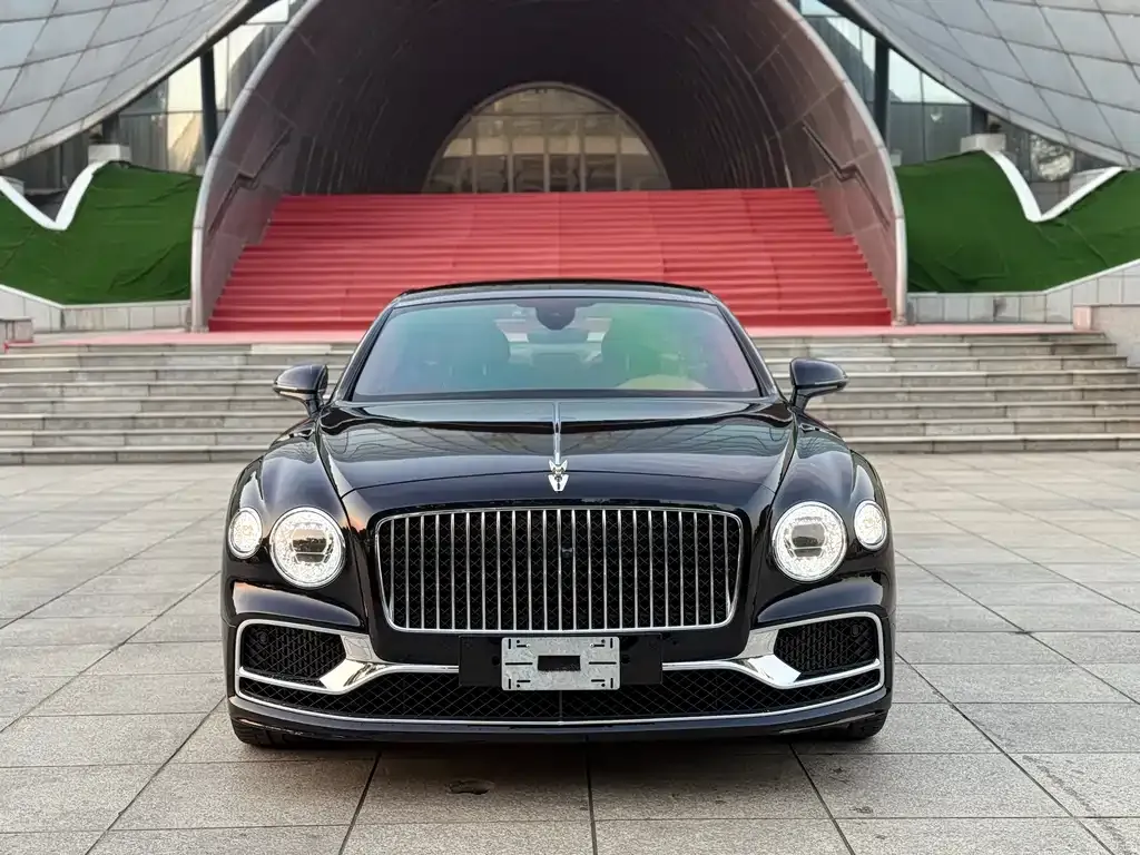 Bentley Flying Spur 2023 из CN, фото 9