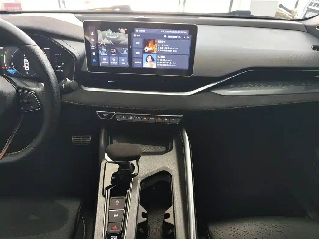 Geely Xingrui 2023 из CN, фото 4