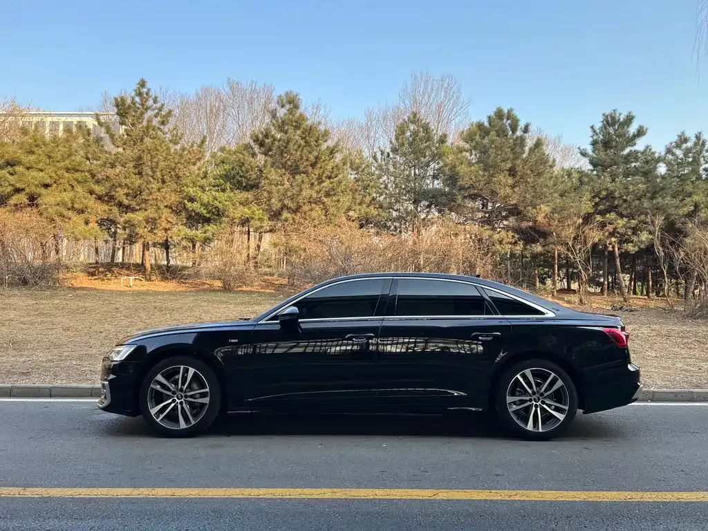Audi A6L 2024 из CN, фото 10