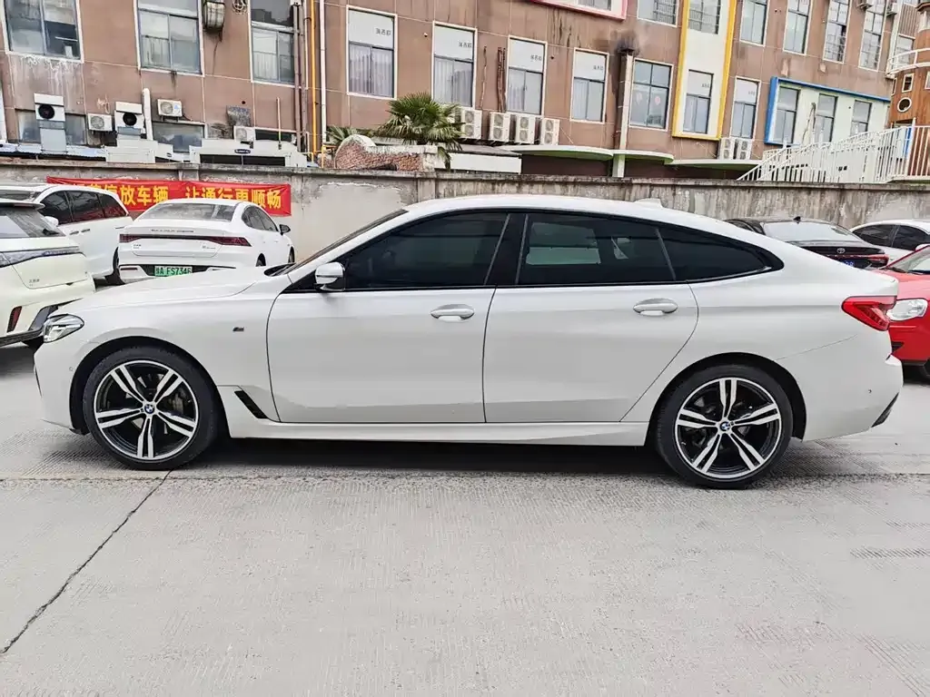 BMW 6 Series GT 2023 из CN, фото 6