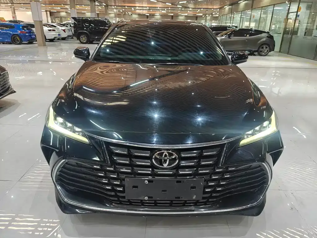 Toyota Avalon 2022 из CN, фото 2