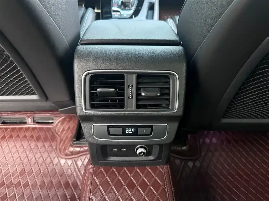 Audi Q5L 2023 из CN, фото 10