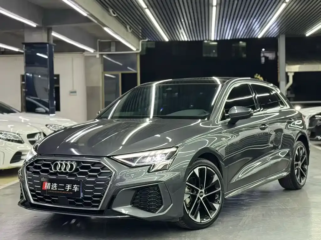 Audi A3 2023 из CN, фото 1