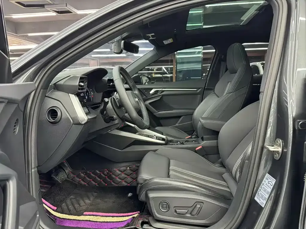 Audi A3 2023 из CN, фото 4