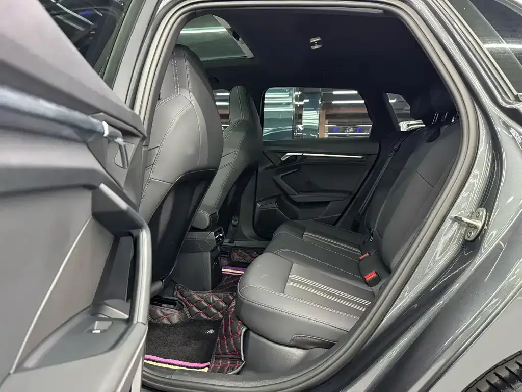 Audi A3 2023 из CN, фото 6