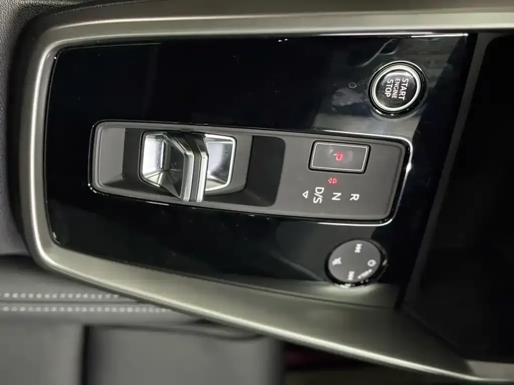 Audi A3 2023 из CN, фото 3
