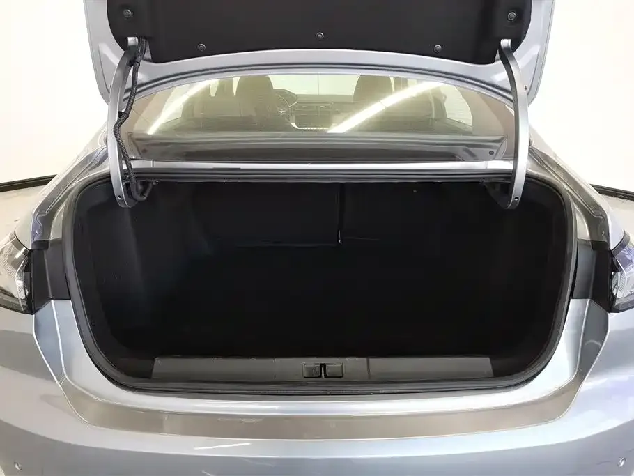 Peugeot 408 2023 из CN, фото 3