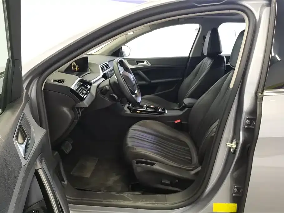 Peugeot 408 2023 из CN, фото 2