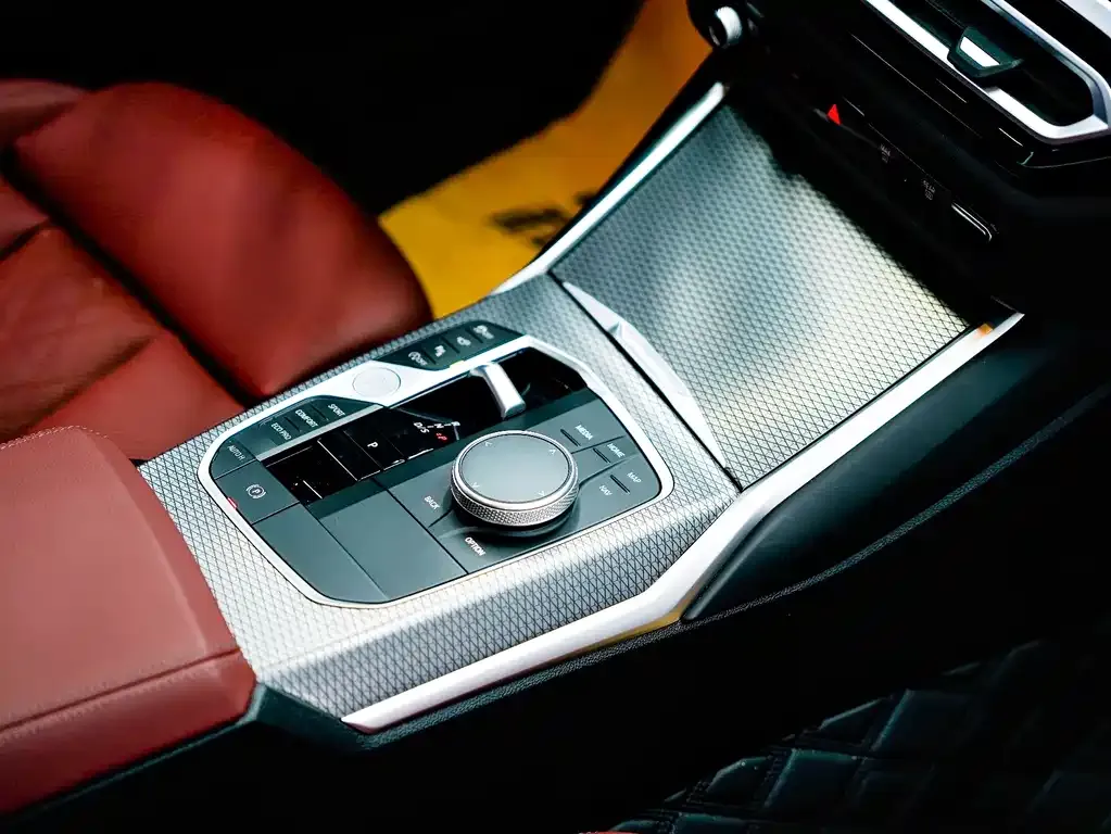 BMW 3 Series 2024 из CN, фото 2