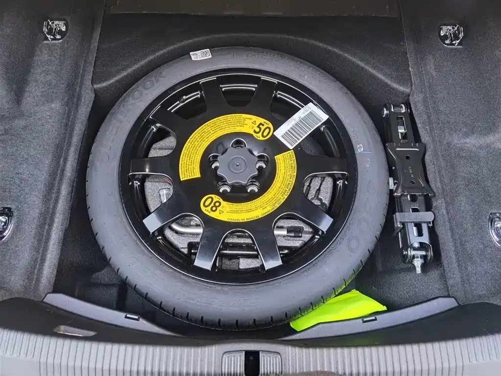 Audi A8 2025 из CN, фото 9