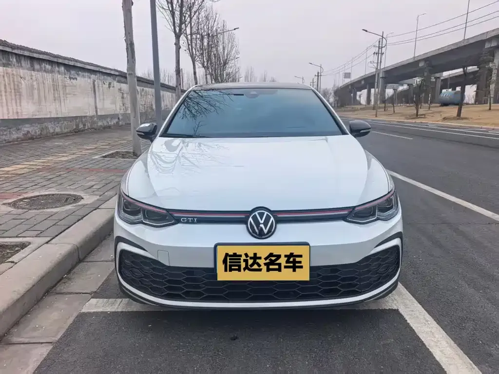Volkswagen Golf GTI — фото 4