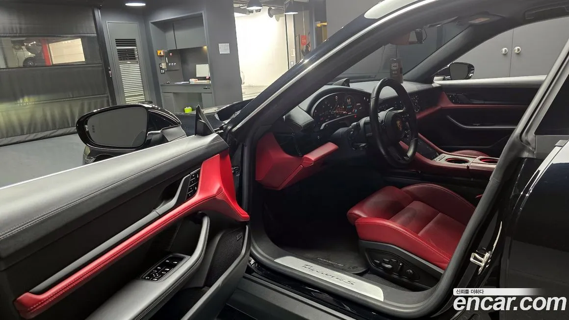 Porsche Taycan 2021 из KR, фото 10