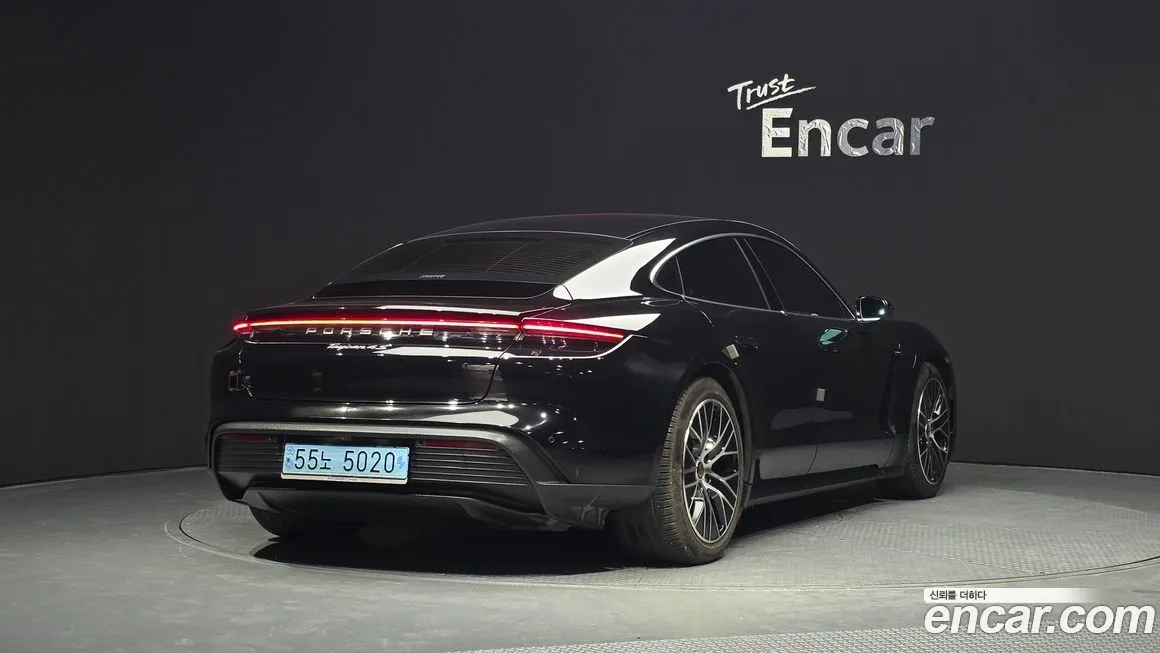 Porsche Taycan 2021 из KR, фото 4
