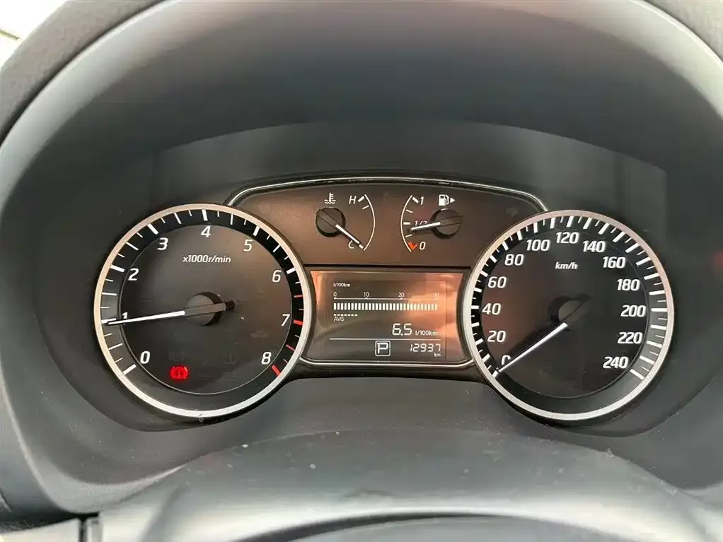 Nissan Sylphy 2022 из CN, фото 2