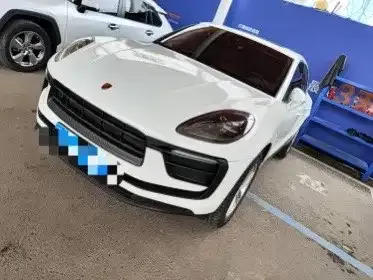 Porsche Macan — фото 1