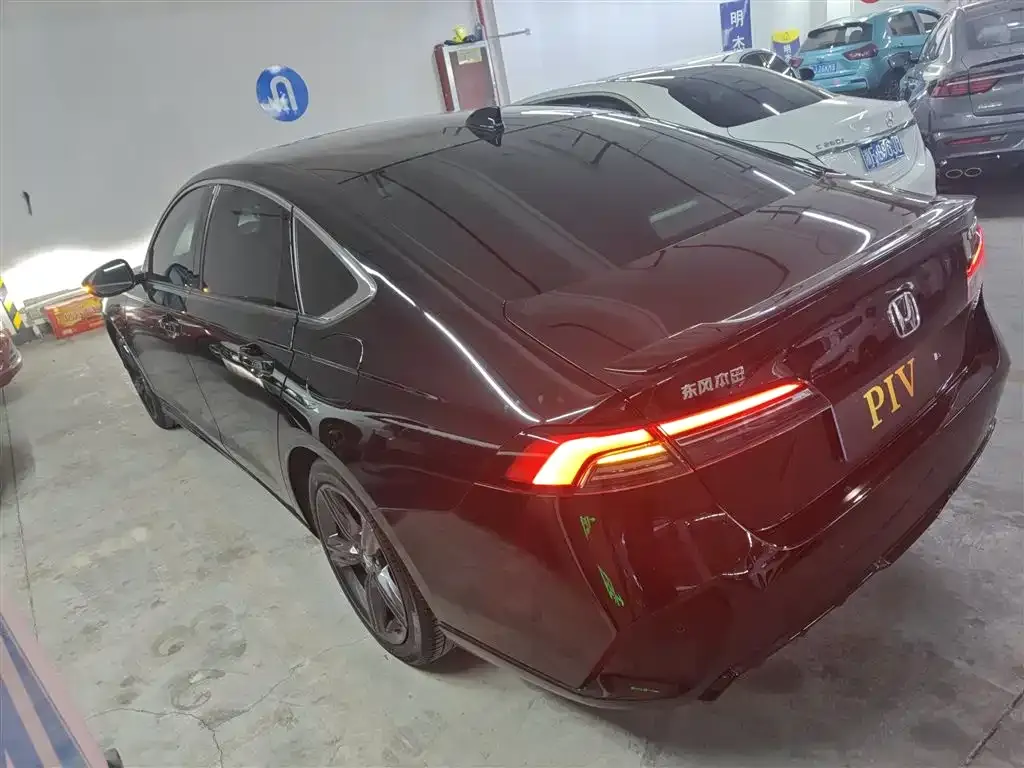 Honda Inspire — фото 10