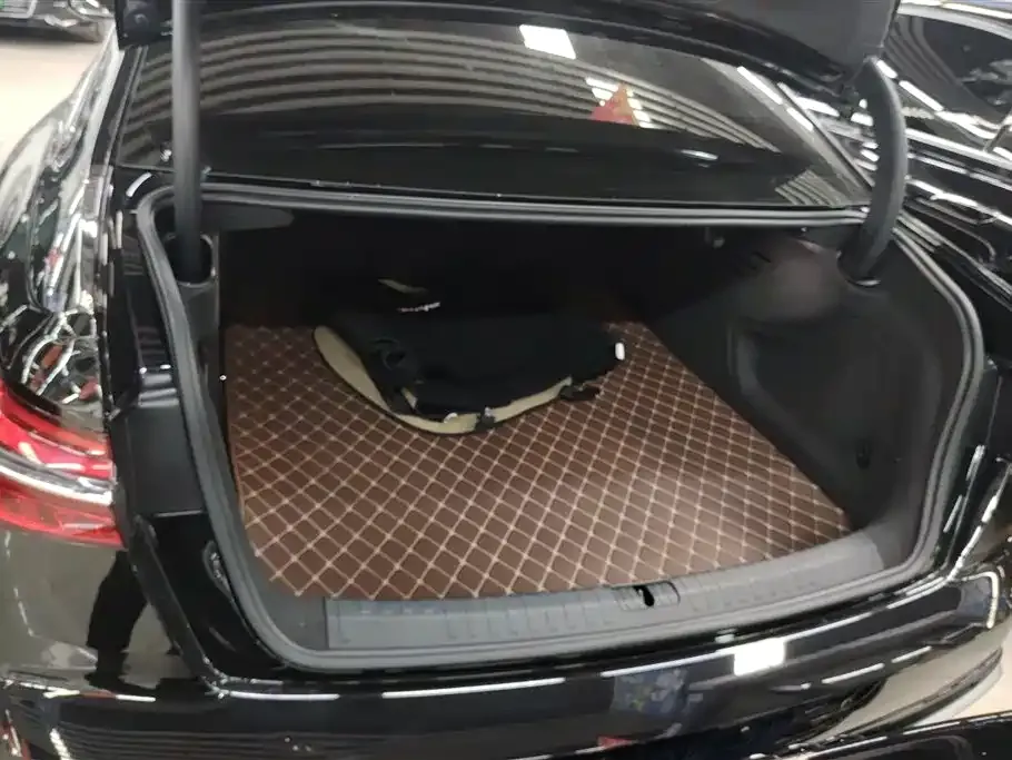 Audi A6L 2023 из CN, фото 2