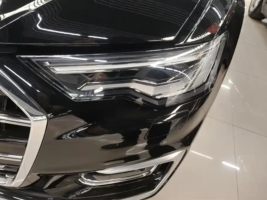 Audi A6L 2023 из CN, фото 9