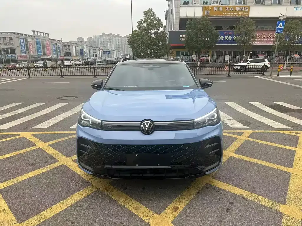 Volkswagen Tiguan L 2024 из CN, фото 8