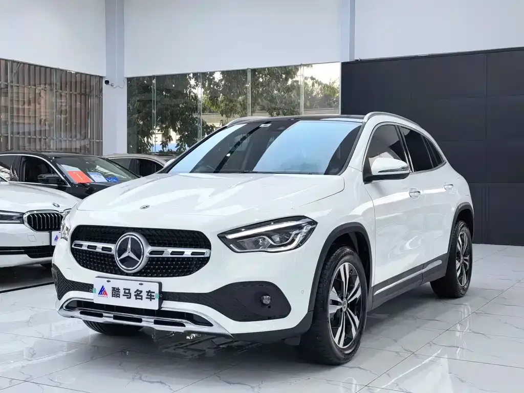 Mercedes-Benz GLA — фото 1