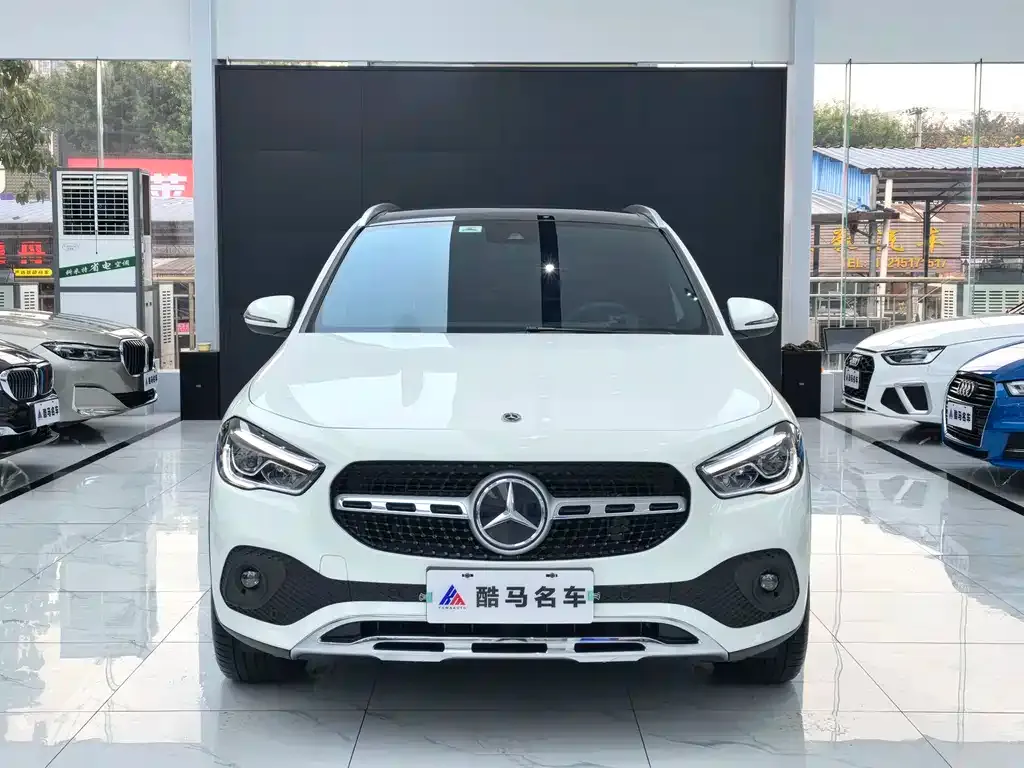 Mercedes-Benz GLA — фото 9