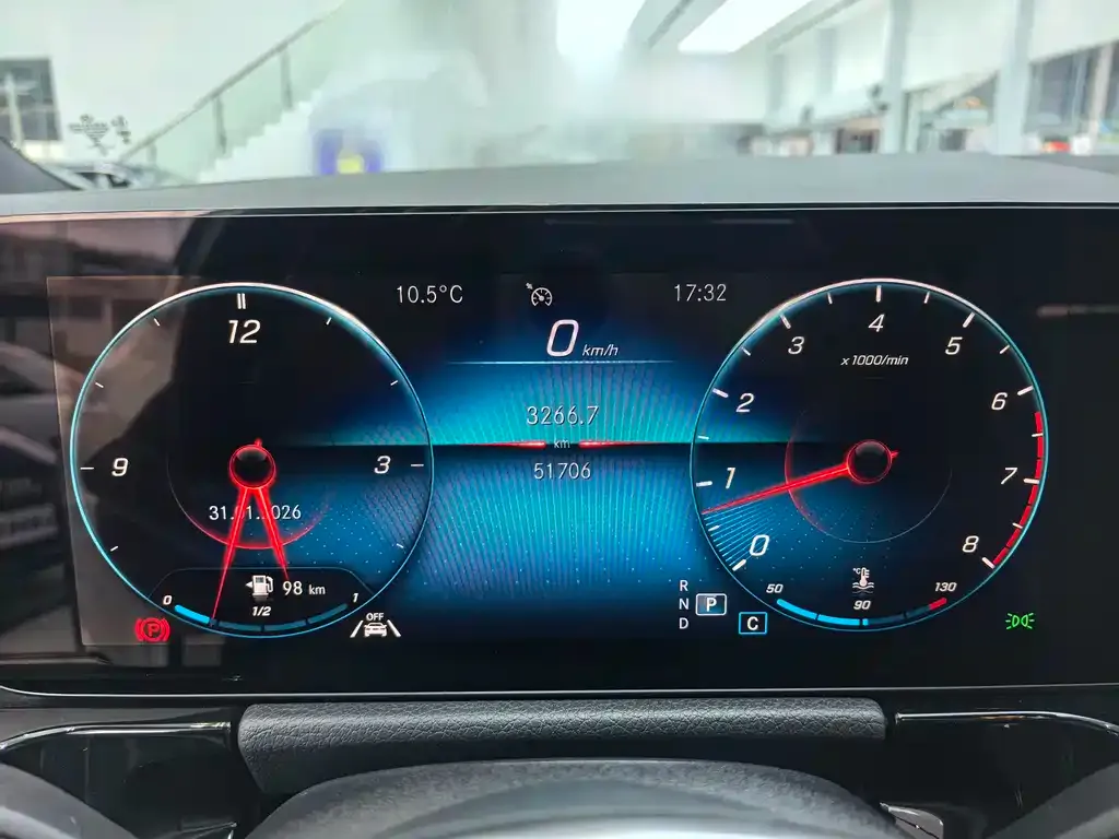 Mercedes-Benz GLA — фото 10