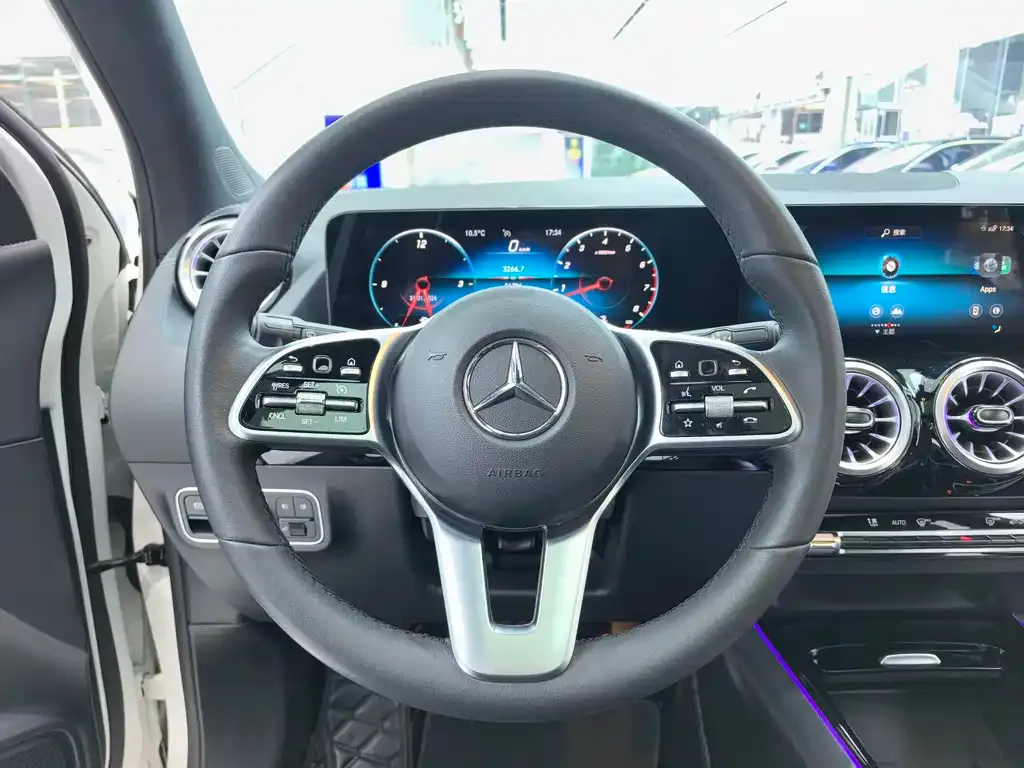 Mercedes-Benz GLA — фото 5