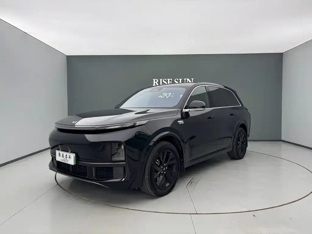 Li Auto L8