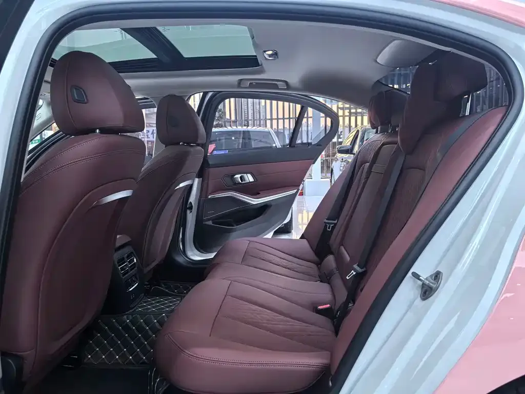BMW 3 Series 2024 из CN, фото 5