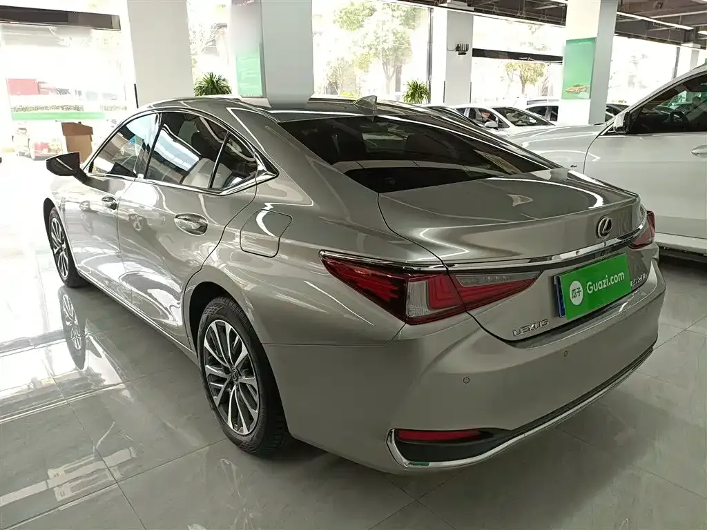 Lexus ES 2024 из CN, фото 3