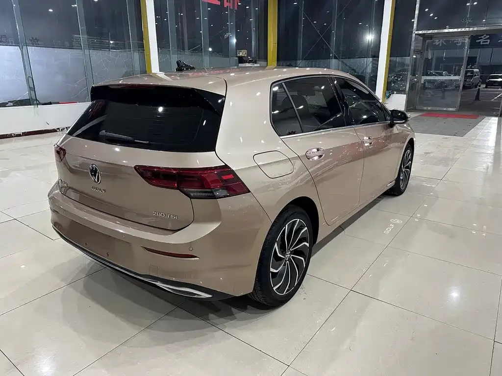 Volkswagen Golf 2021 из CN, фото 3