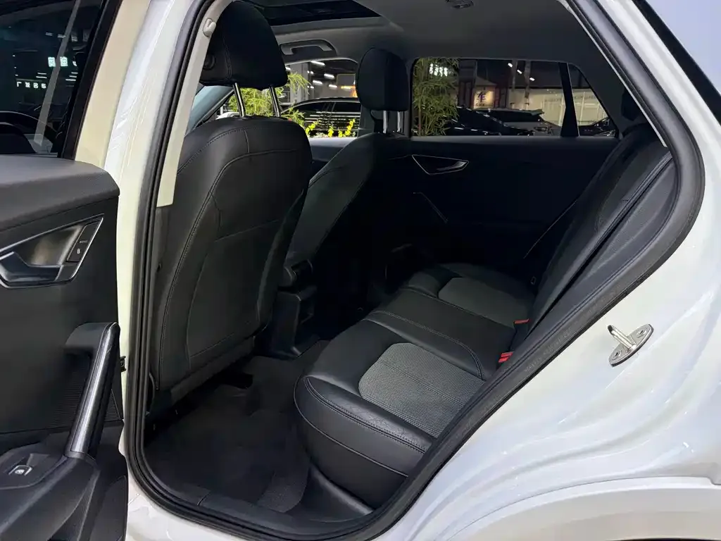 Audi Q2L 2021 из CN, фото 4