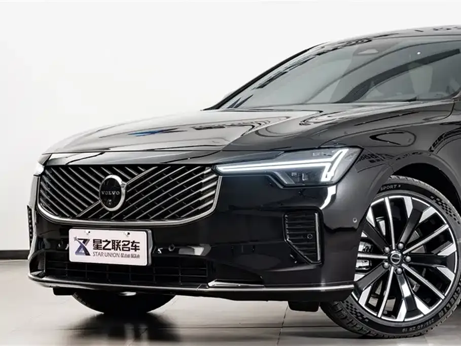 Volvo S90 — фото 10