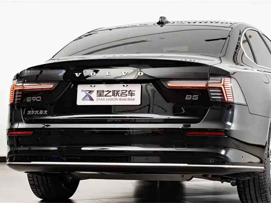 Volvo S90 — фото 7