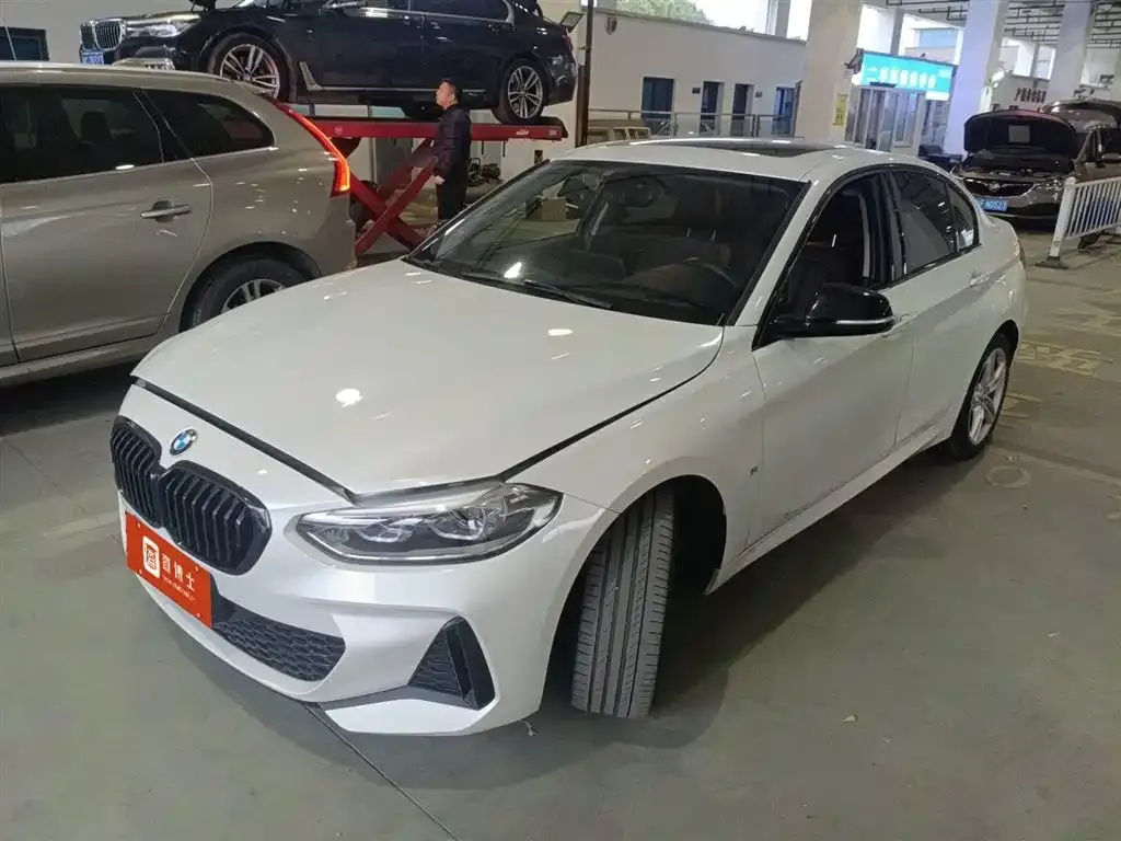 BMW 1 Series — фото 1