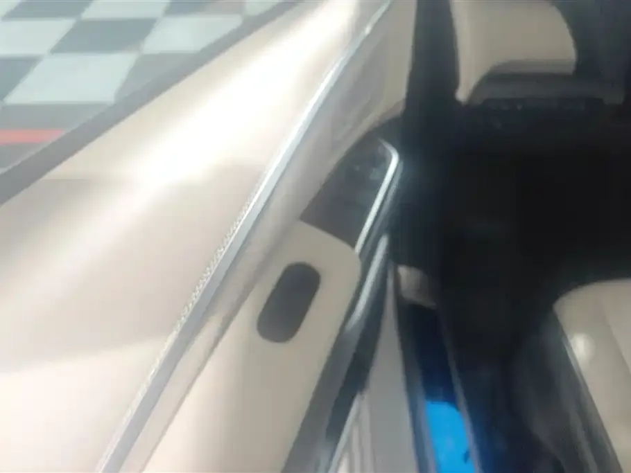 Toyota Granvia 2024 из CN, фото 4