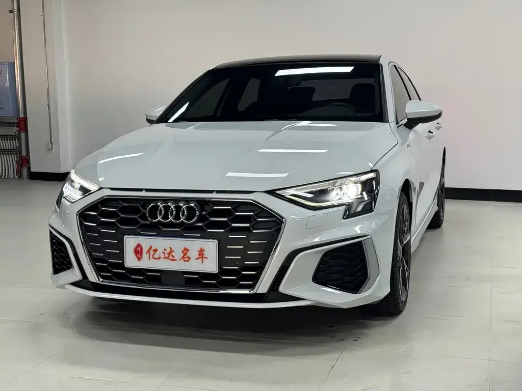 Audi A3 2022 из CN, фото 1