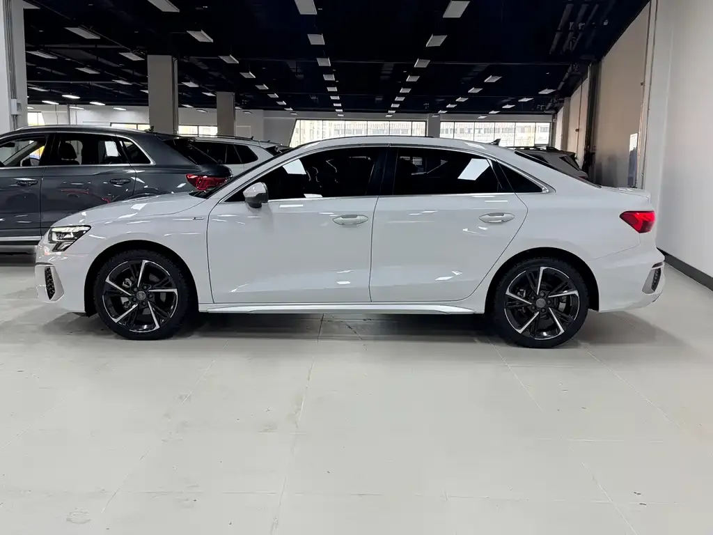 Audi A3 2022 из CN, фото 7