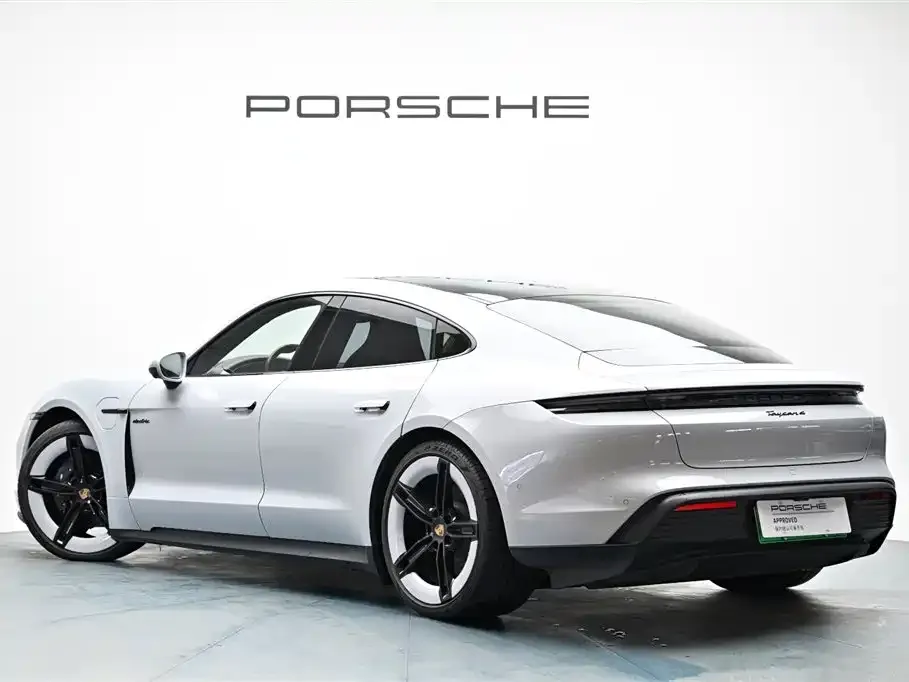 Porsche Taycan — фото 7