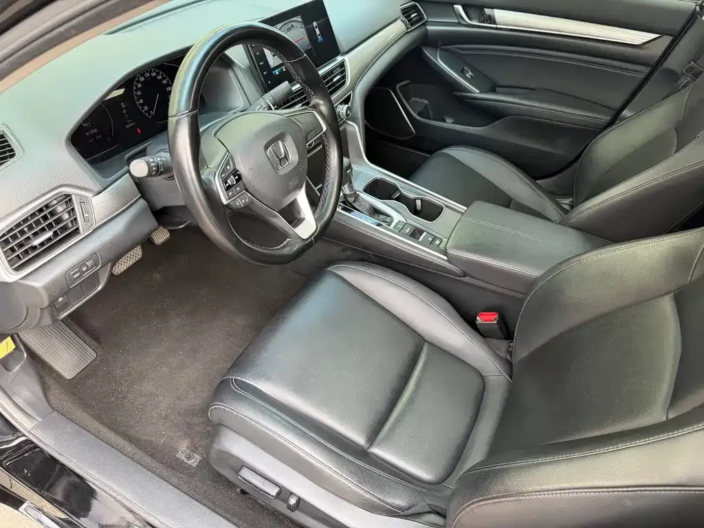 Honda Accord — фото 7