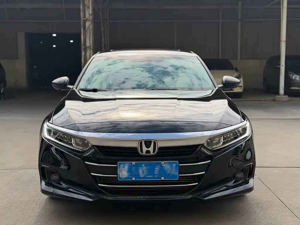 Honda Accord — фото 8