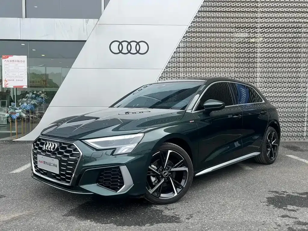 Audi A3 2023 из CN, фото 1