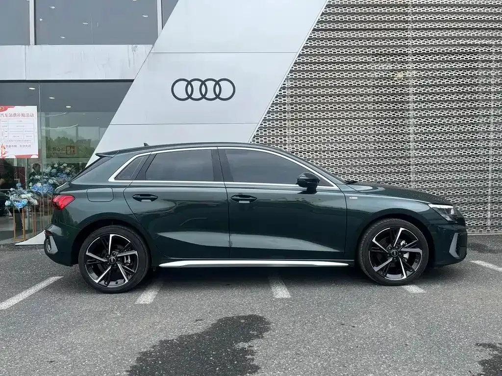 Audi A3 2023 из CN, фото 10