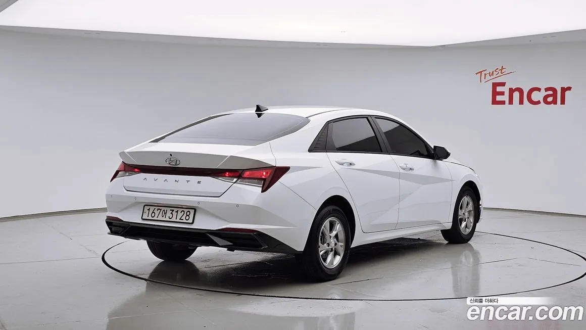 Hyundai AVANTE — фото 4