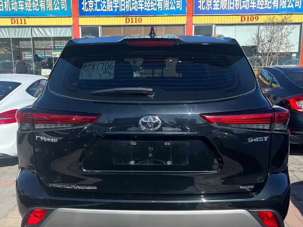 Toyota Highlander — фото 5